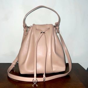 Zara Basic nude bucket bag